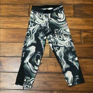 Worn once size small Nike pro leggings